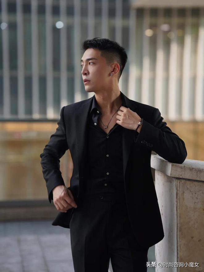 种珠宝以为很有品味实际上廉价又难看AG真人娱乐不建议中年男人戴这3(图5)