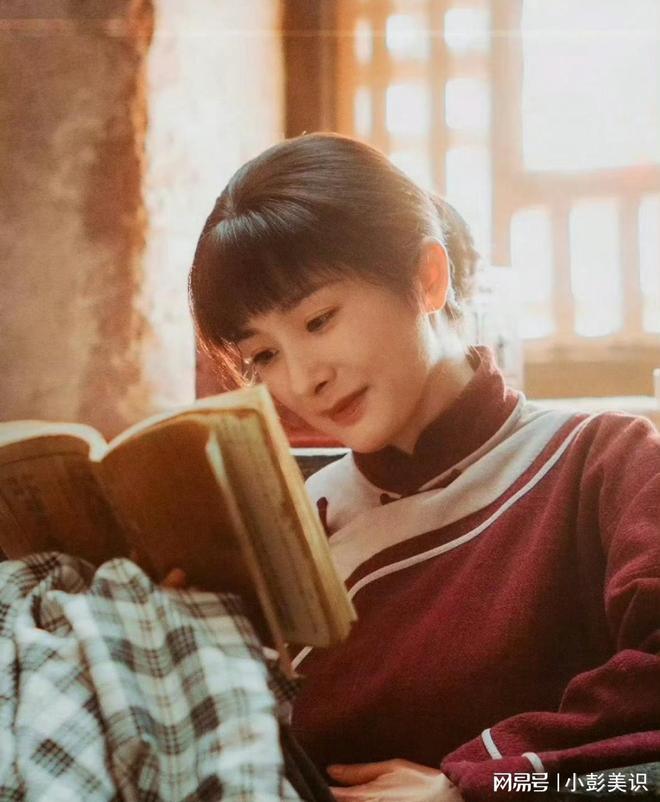 同框看清三人穿搭才懂和少女区别AG真人这一夜姚晨杨幂赵今麦(图7)
