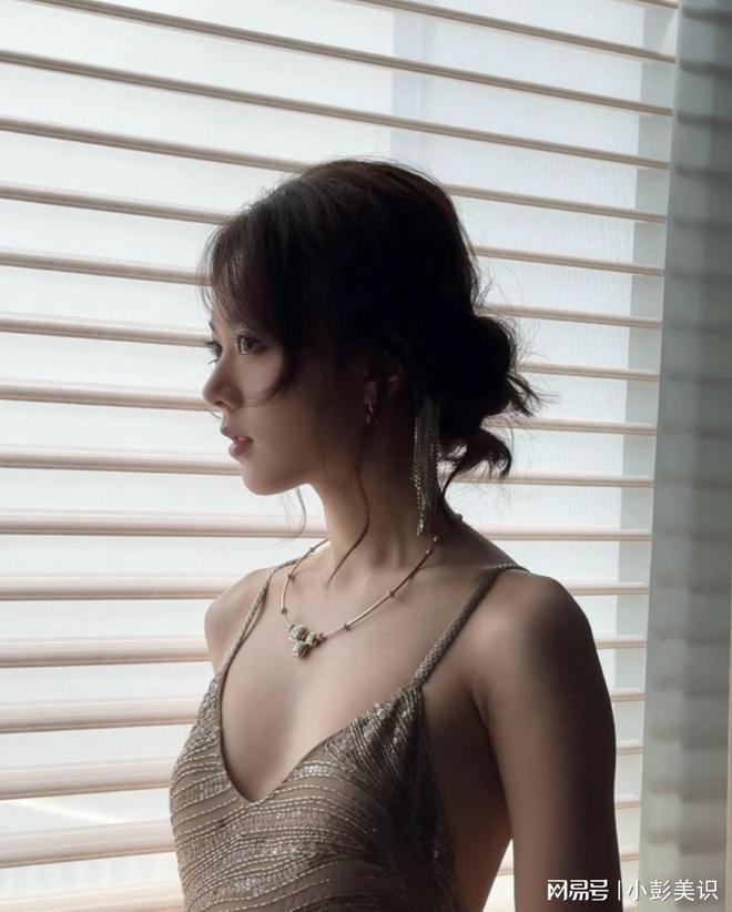同框看清三人穿搭才懂和少女区别AG真人这一夜姚晨杨幂赵今麦(图13)